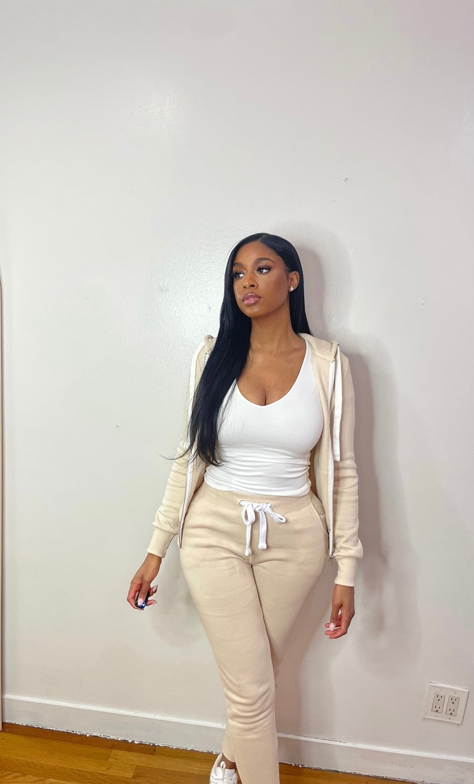 V- Neck Second Skin Basic Top